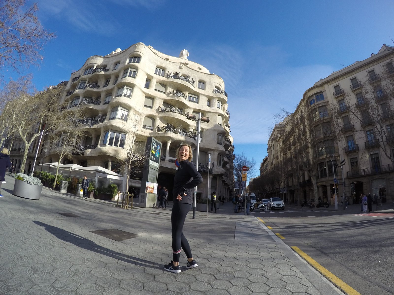 Antoni Gaudi Barcelona - Casa Mila La Pedrera Antoni Gaudi Barcelona - Casa Mila La Pedrera